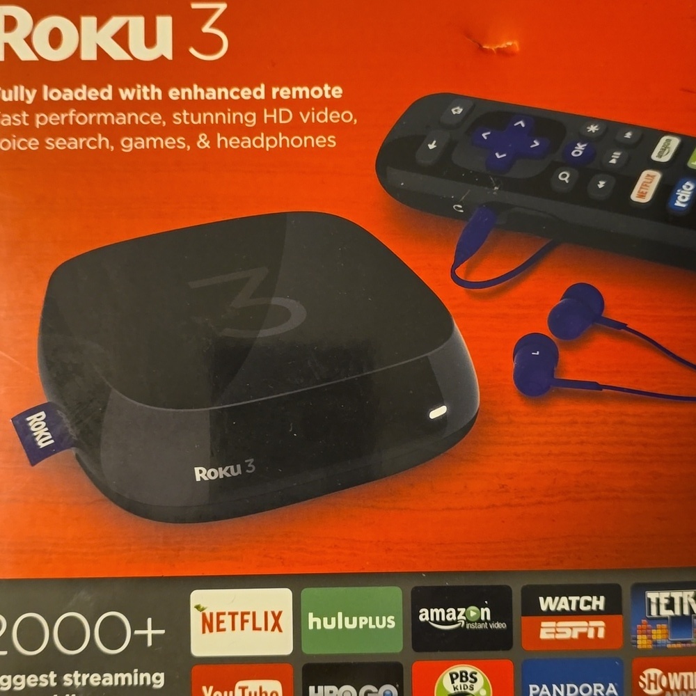 Roku 3 Streaming Device with Dual-Band Wireless,Media Player w Voice Search - Picture 8 of 16